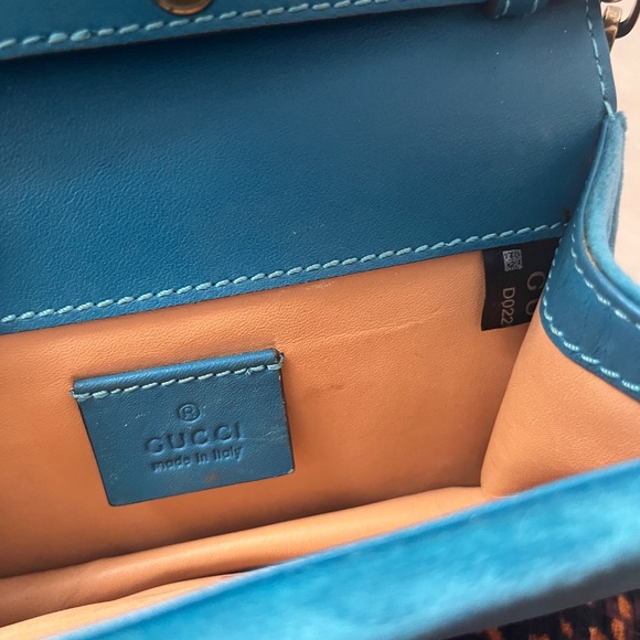 Gucci purse - Picture 6 of 9